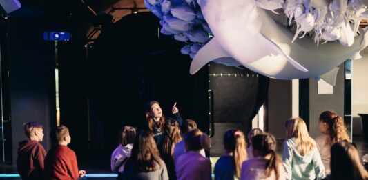 Zanurz się w wiedzy – ferie zimowe z przewodnikiem w Hydropolis