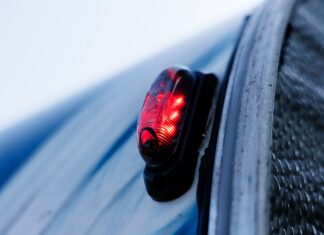 Lampy LED-owe do samochodu – aktualne przepisy i homologacja