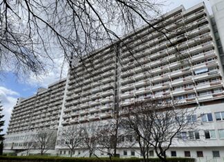 12. Bloki PRL-u – adwokat diabła. Galeriowiec, czyli zostawcie Titanica