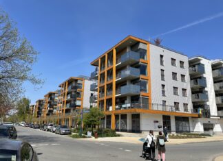 01. Diabła adwokatura i sądownictwo, czyli nowe budownictwo. Olimpia Port.