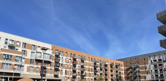 09.1 Diabła adwokatura i sądownictwo, czyli nowe budownictwo. Osiedle przy ul. Zakładowej.