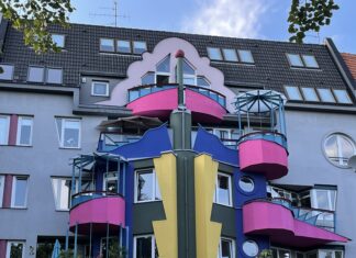 Nie tylko Solpol. Wojciech Jarząbek i jego nietypowe wrocławskie projekty budynków