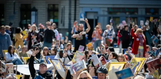 Czytelniczy Rekord Wrocławia ustanowiony! 796 czytelników na Placu Solnym