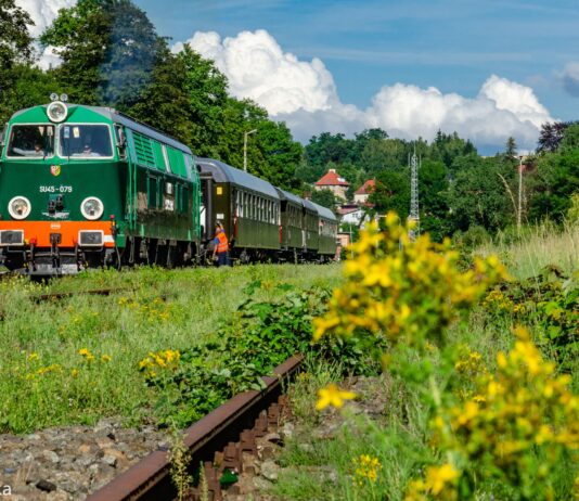 Wyrusz pociągiem retro po najciekawszych liniach kolejowych na Dolnym Śląsku!