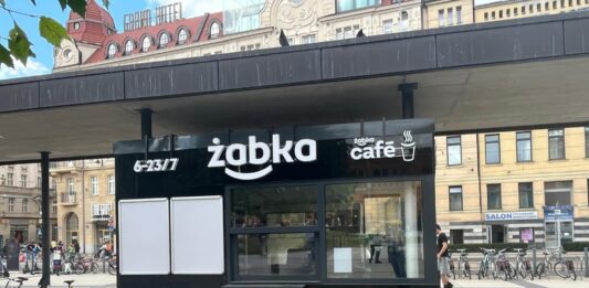 We Wrocławiu powstała najmniejsza Żabka w Polsce