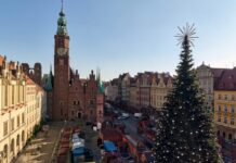 Rozświetlenie choinki na jarmarku we Wrocławiu 2025 – sprawdź kiedy i o której godzinie!
