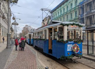 Świąteczny tramwaj Bałwanek wyruszył na tory we Wrocławiu! NOWOŚĆ