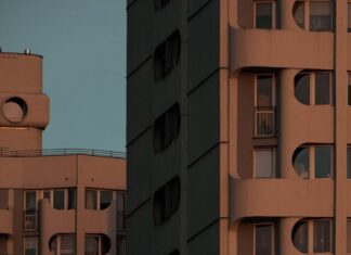 05. Bloki PRL-u – adwokat diabła. Manhattan na bis!