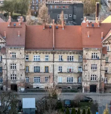 Ruszają zapowiadane remonty kamienic na wrocławskim Brochowie