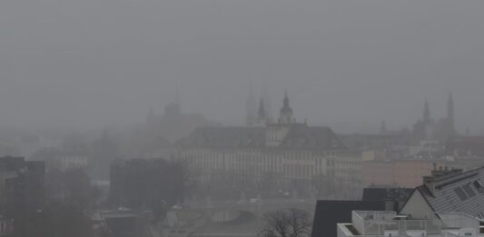 Zła jakość powietrza we Wrocławiu. Dziś lepiej zostać w domu
