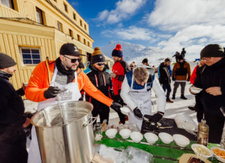 Charytatywny Live Cooking na Ślęży – już 8 lutego! Żurek, góry i pomaganie