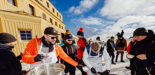 Charytatywny Live Cooking na Ślęży – już 8 lutego! Żurek, góry i pomaganie