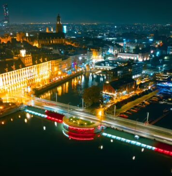 Mosty Uniwersyteckie Najlepszą Inwestycją Oświetleniową 2025 roku w Polsce