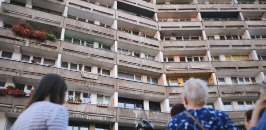 Grunwald oczami wrocławskich artystów. Premiera zina i dwugodzinna wystawa w niedostępnej na co dzień sali uniwersyteckiej