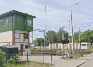 Nocne zamknięcia przejazdu kolejowego na ul. Trzmielowickiej we Wrocławiu