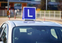 Nauka jazdy we Wrocławiu – jak wybrać odpowiednią szkołę?