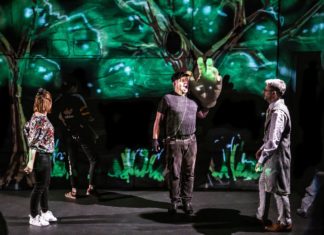 Ile żab waży księżyc – za nami wyjątkowa premiera spektaklu w Teatrze Lalek!