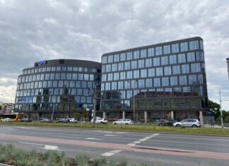 Wrocławski biurowiec Infinity przy Placu Jana Pawła II oddany do użytkowania!