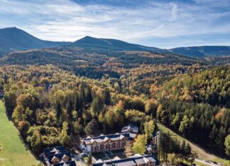 Wielkanoc w karkonoskim stylu – lokalne smaki, natura i wyjątkowa atmosfera świąt w górach