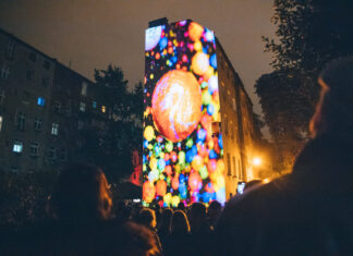 Ruchome murale we wrześniu na Przedmieściu Odrzańskim. Nowa lokalizacja Kinomuralu