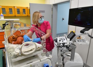 Wrocław: Specjalistyczny sprzęt do badania noworodków trafił do Szpitala na Koszarowej