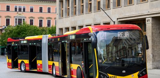 Dziś komunikacja miejska we Wrocławiu jest za darmo. Bez biletu pojedziemy też pociągiem