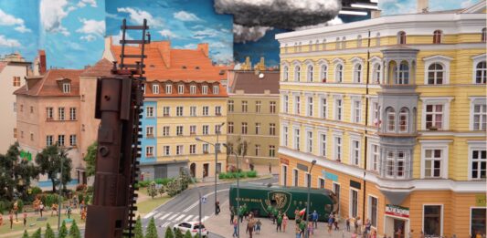 Kolejkowo rozdaje mieszkanie z okazji 10. urodzin!