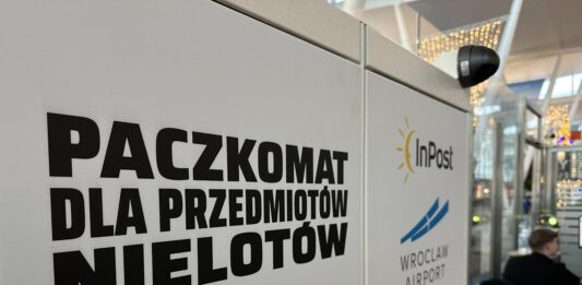 Sprytny pomysł na wrocławskim lotnisku. Paczkomat® InPost do wysyłki rzeczy, których nie możesz zabrać na pokład