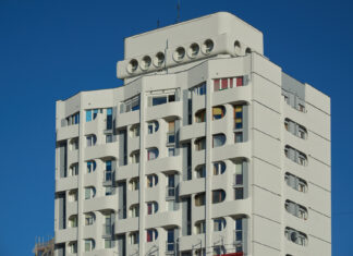 Nie taki Manhattan straszny, jak mówią – historia sedesowców