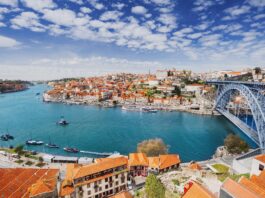 Jesienna nowość w rozkładzie lotów z Wrocławia: Porto już za 99 zł w jedną stronę!