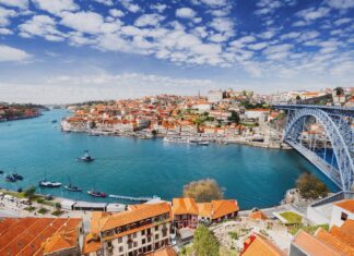 Jesienna nowość w rozkładzie lotów z Wrocławia: Porto już za 99 zł w jedną stronę!