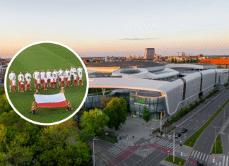 Wpadnij do Pitlane Summer Bar na transmisje eliminacji do Mistrzostw Świata. Mecze reprezentacji Polski i nie tylko! Na zdjęciu galeria wroclavia oraz reprezentacja polski w kółeczku