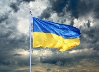 W jaki sposób możesz pomóc Ukrainie? Sprawdzone zbiórki i akcje humanitarne