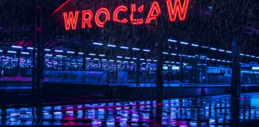 Co robić we Wrocławiu gdy pada deszcz? Sprawdźcie nasze pomysły na niepogodę! Na zdjęciu Dworzec Główny we Wrocławiu