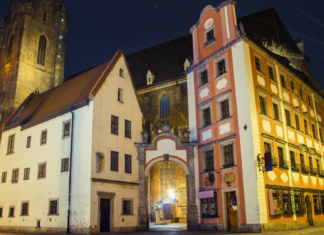 Wrocławskie zabytki: Kamieniczki Jaś i Małgosia – historia i mroczna legenda, o których mogliście nie wiedzieć