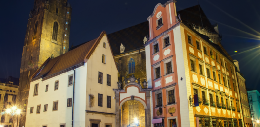 Wrocławskie zabytki: Kamieniczki Jaś i Małgosia – historia i mroczna legenda, o których mogliście nie wiedzieć