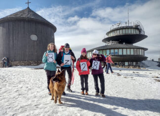 Rodzina z Dolnego Śląska zdobywa Koronę Gór Polski dla osób z niepełnosprawnościami. 26 listopada finał na Wielkiej Sowie