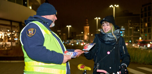 Bądź widoczny! Darmowe lampki dla rowerzystów we Wrocławiu