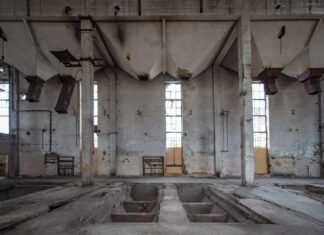 Przegląd Sztuki SURVIVAL w słynnym i niedostępnym na co dzień Pafawagu.