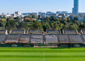 Rozbiórka trybun na stadionie przy Oporowskiej – trwa przebudowa obiektu