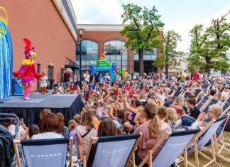 Dzień Przedszkolaka 2025. Co to za święto? Jak można je spędzić? Na zdjęciu piknik dla dzieci