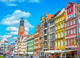 Rekordowa oferta nowych mieszkań we Wrocławiu. Zobacz najpopularniejsze inwestycje 2024 Na zdjęciu wrocławski rynek