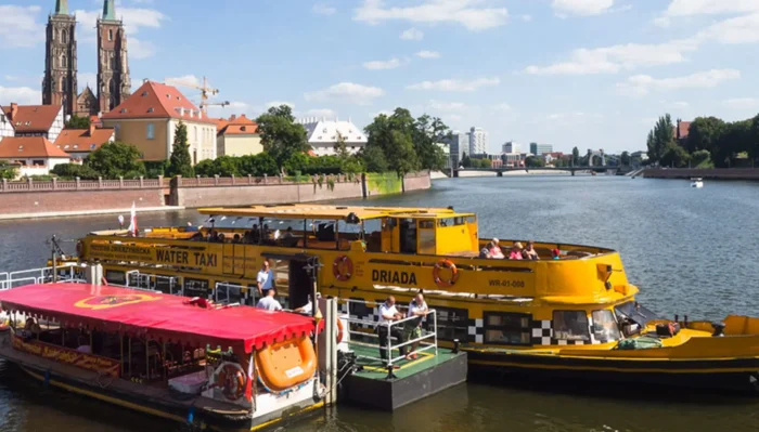 Na zdjęciu statek na Odrze /statekpasazerski.pl