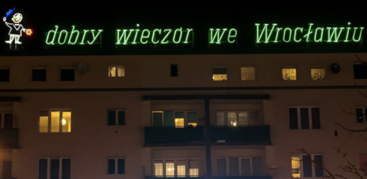 Zmarł Janusz Tarantowicz – twórca kultowych wrocławskich neonów