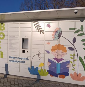 Otwarcie książkomatu w Parku Literackim na Złotnikach