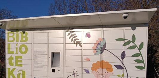 Otwarcie książkomatu w Parku Literackim na Złotnikach