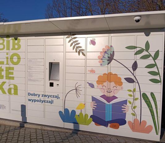 Otwarcie książkomatu w Parku Literackim na Złotnikach