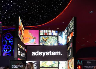 Najlepsze systemy wystawiennicze – ścianki reklamowe dla pozyskania potencjalnych klientów