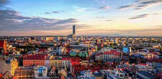 Wrocław z kamery na żywo. Zobacz, gdzie obejrzeć transmisje na żywo z centrum Wrocławia Na zdjęciu Panorama Wrocławia