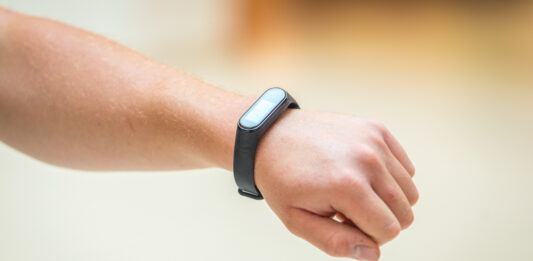 Zadbaj o swoje zdrowie z Arkadami Wrocławskimi! Zdobądź inteligentną opaskę Maxcom